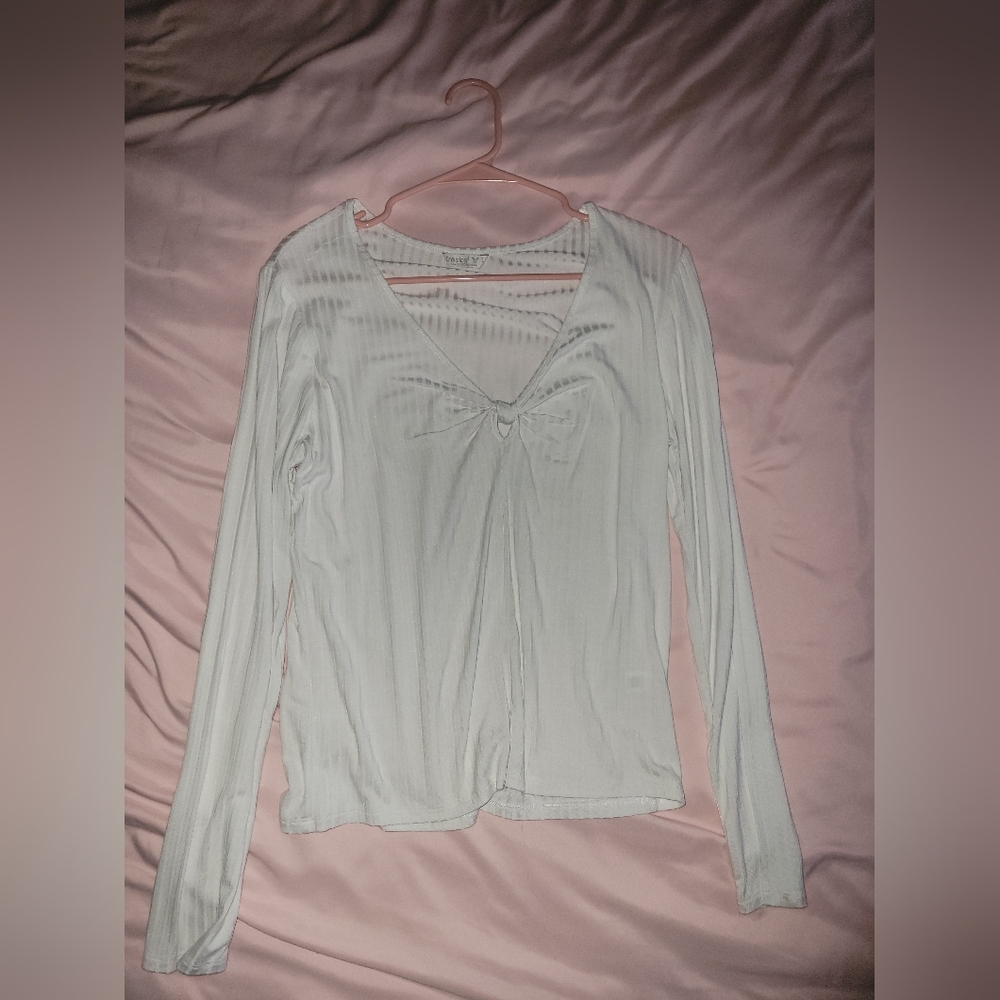 Elegant White V-Neck Women's Top